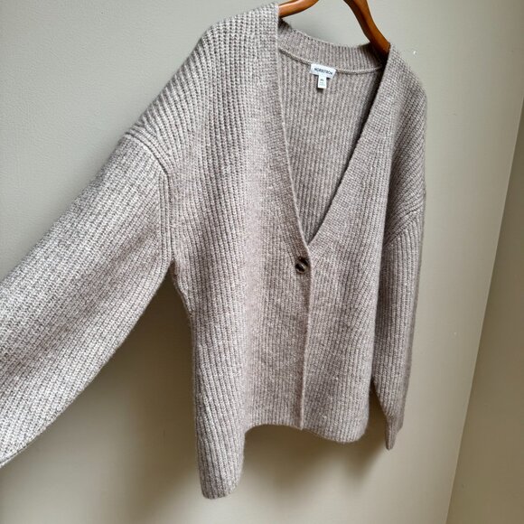 Nordstrom One-Button V-Neck Rib Cardigan - Picture 7 of 11